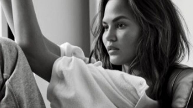 Babyblues: Chrissy Teigen und Promi-Mütter betroffen